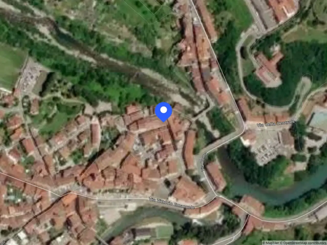 Negozio in Via Vallisneri 20/B 20, Castelnuovo Di Garfagnana, {3} - Foto 2