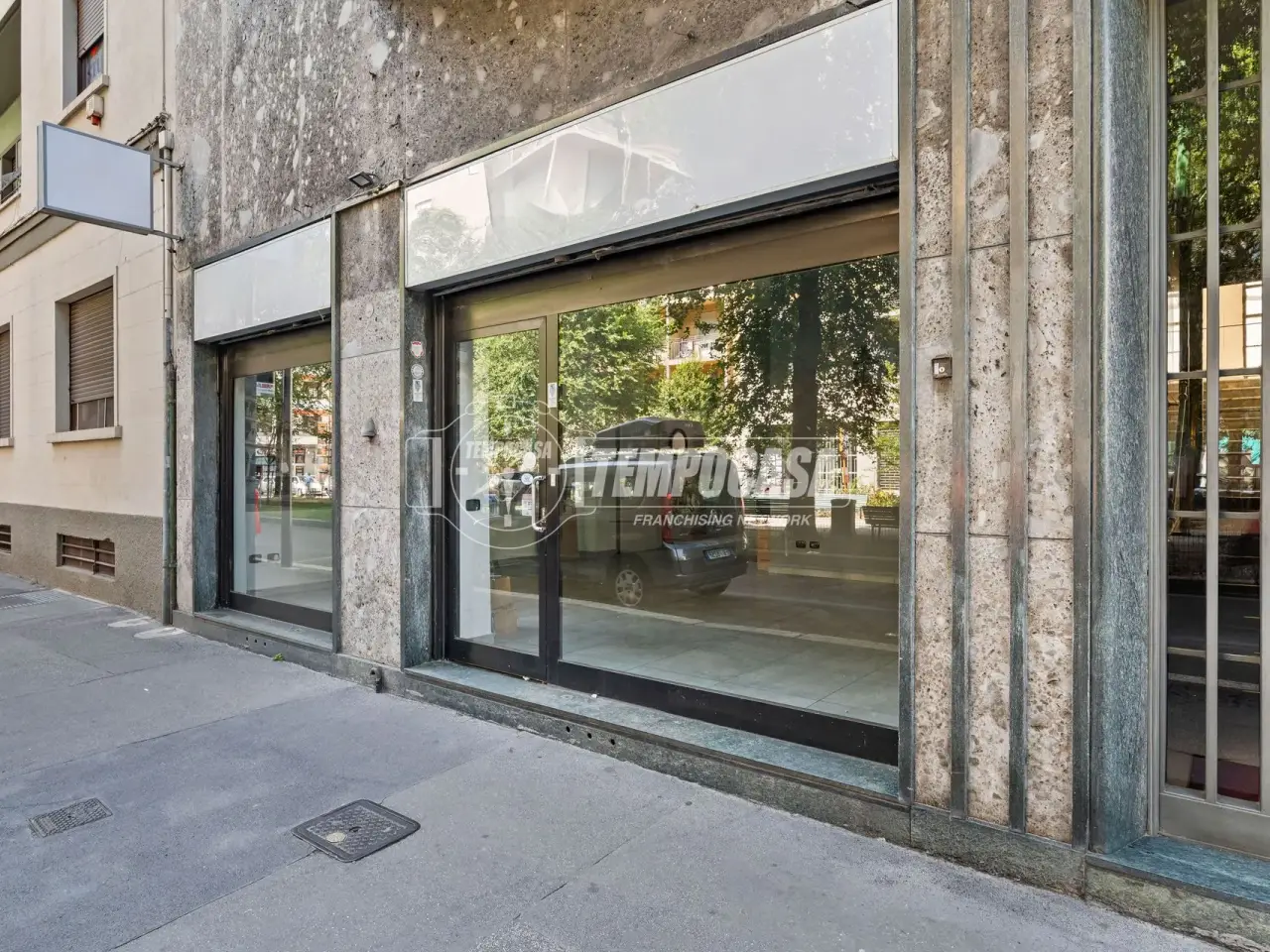 Negozio in Via Pacini 34, Milano, {3} - Foto 1