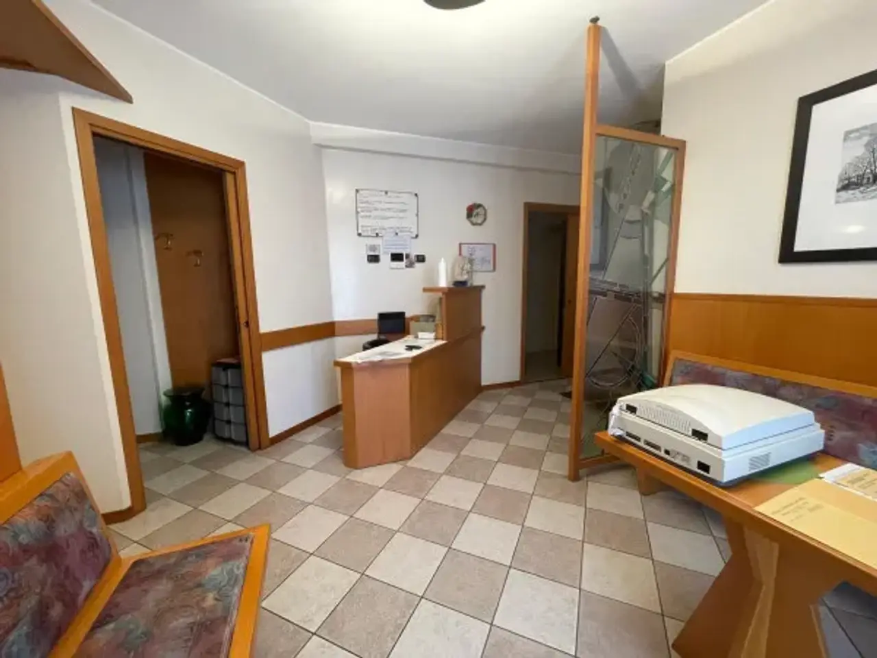 Ufficio in Via Volontari del Sangue 5a, Villa Cortese, {3} - Foto 1