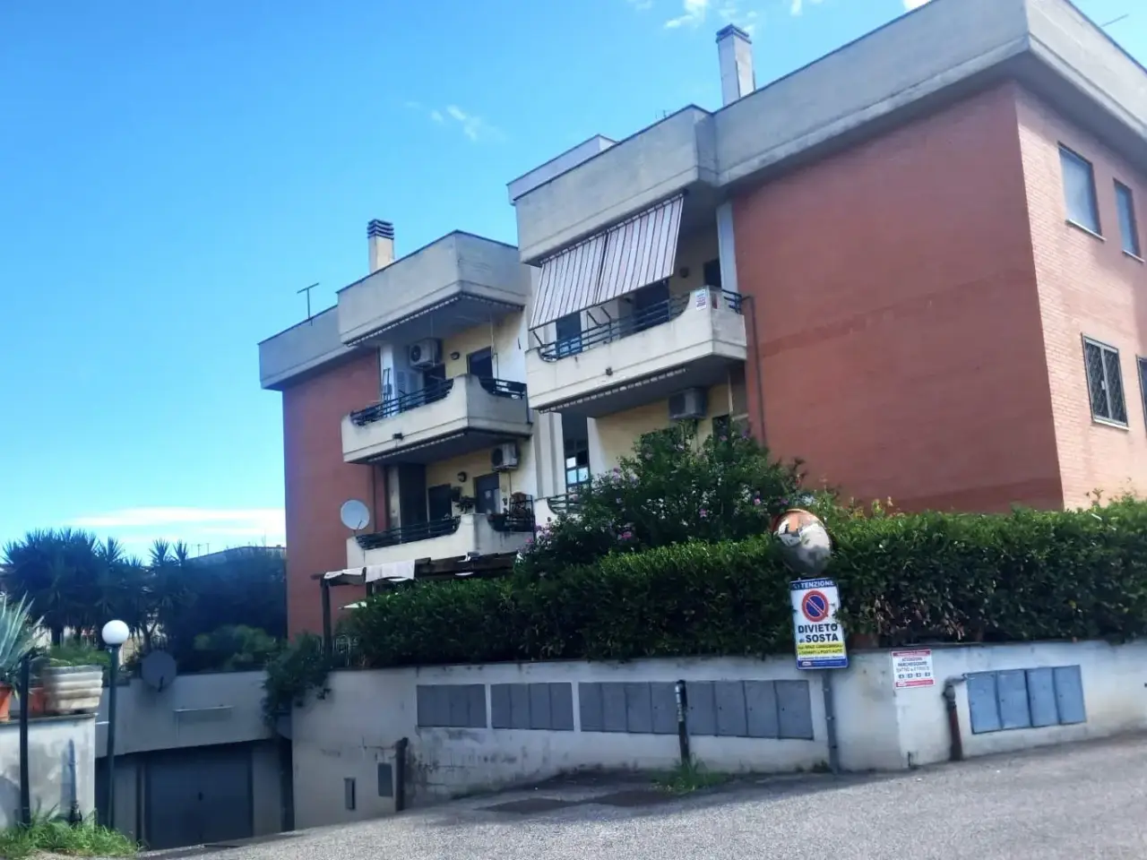 Parcheggio chiuso in Via Libertucci, Tivoli, {3} - Foto 1