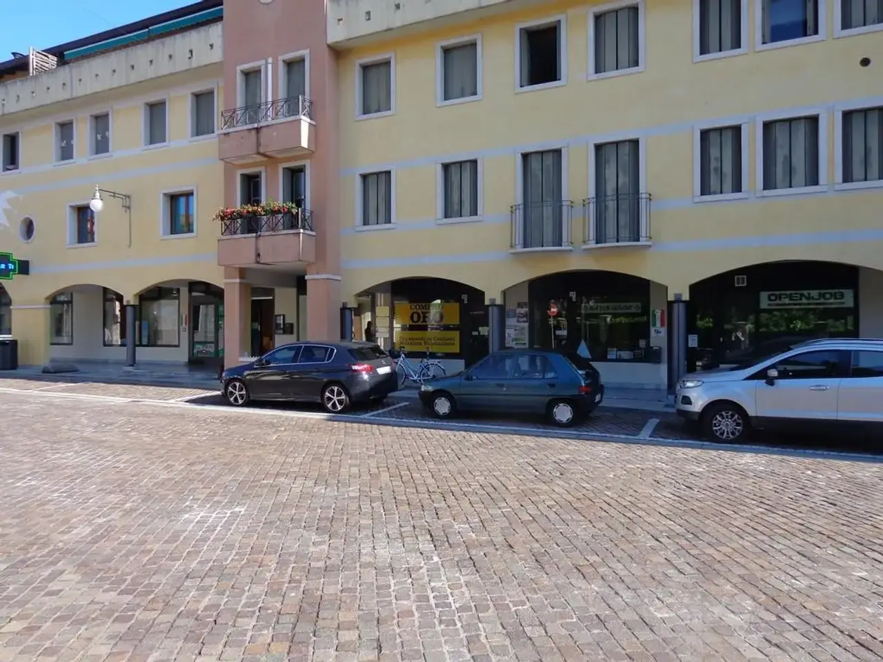 Negozio in , Maniago, {3} - Foto 1