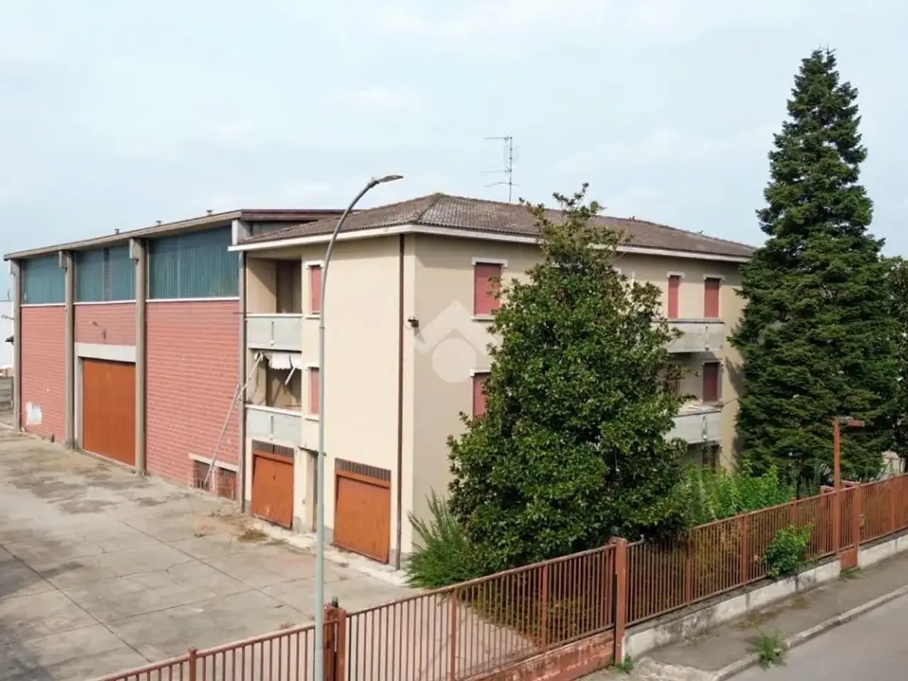 Capannone in Via Filippo Cassoli 21, Piacenza, {3} - Foto 1