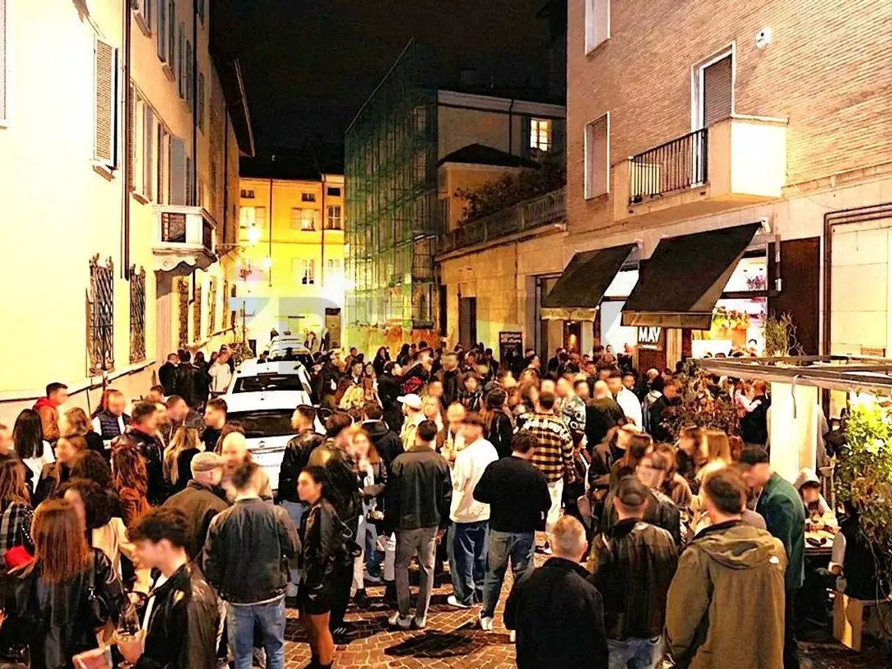Bar in Piazzale San Lorenzo 1, Parma, {3} - Foto 1
