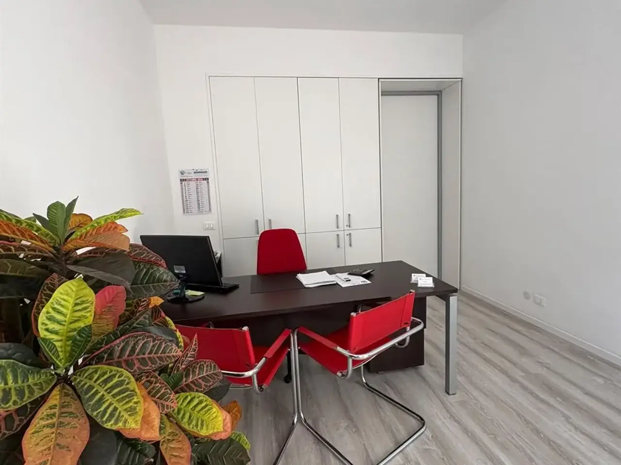 Negozio in Via Videmari 3f, Cernusco Sul Naviglio, {3} - Foto 1
