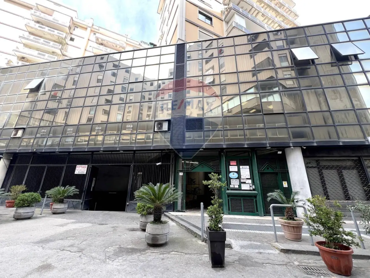 Ufficio in Via Generale Enrico Cosenz 13-21, Napoli, {3} - Foto 1