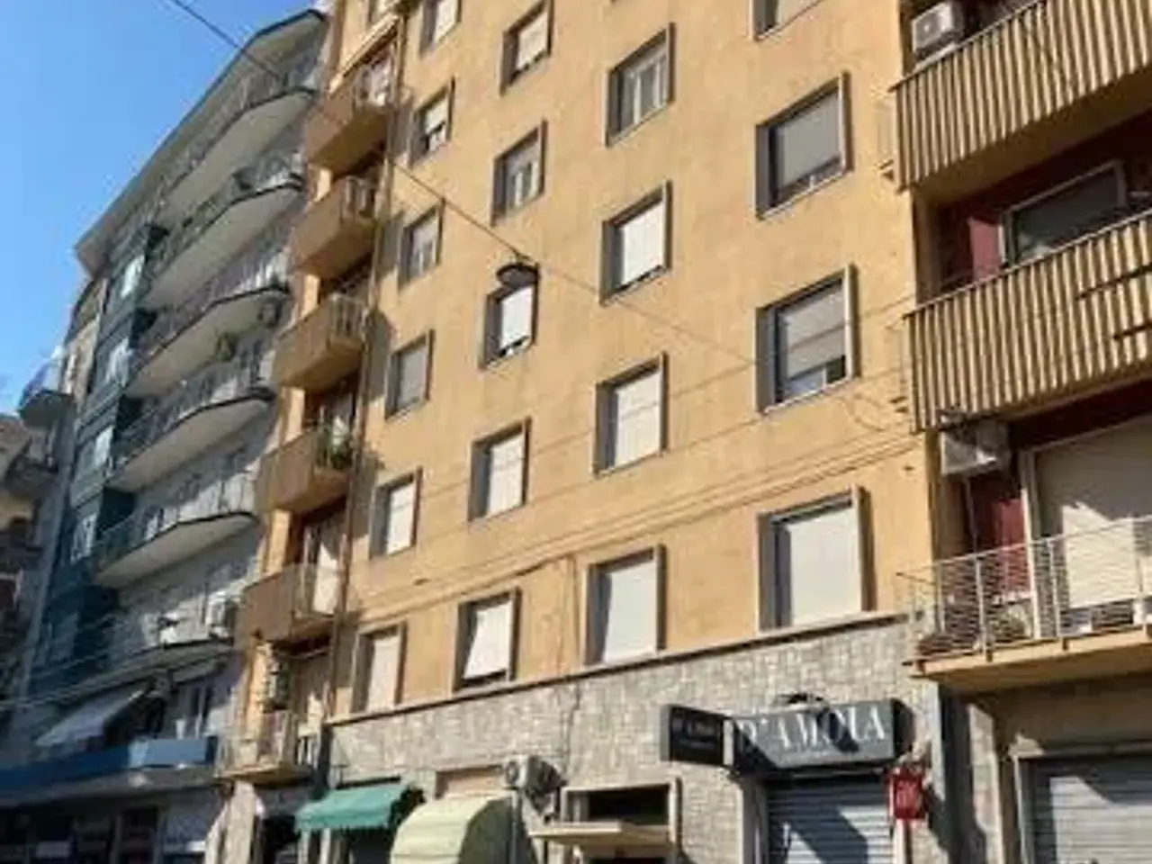 Locale commerciale in Corso Sidney Sonnino 192 Bari, Bari, {3} - Foto 1