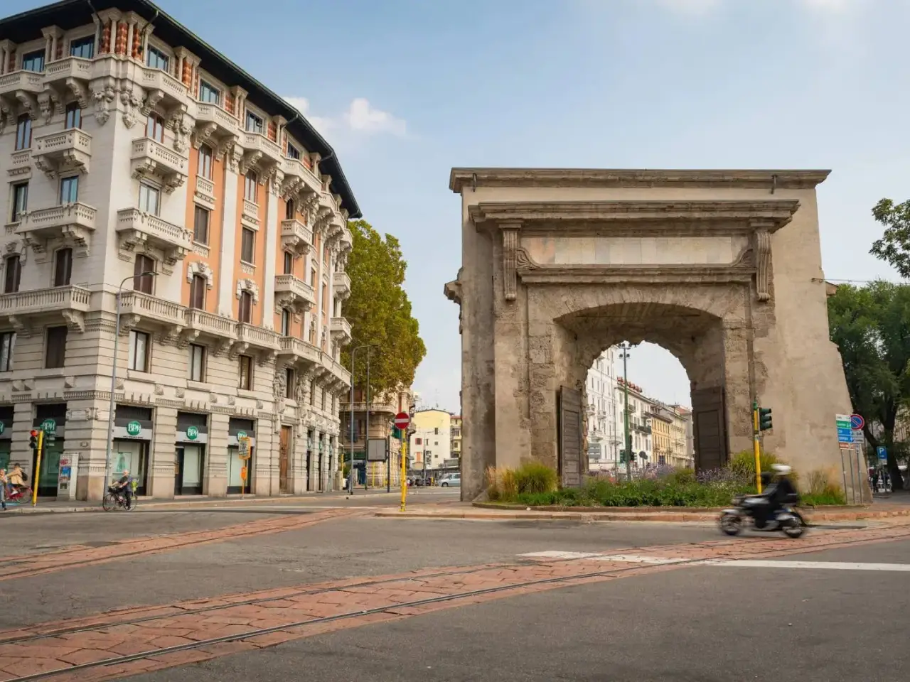Esercizio commerciale in , Milano, {3} - Foto 2