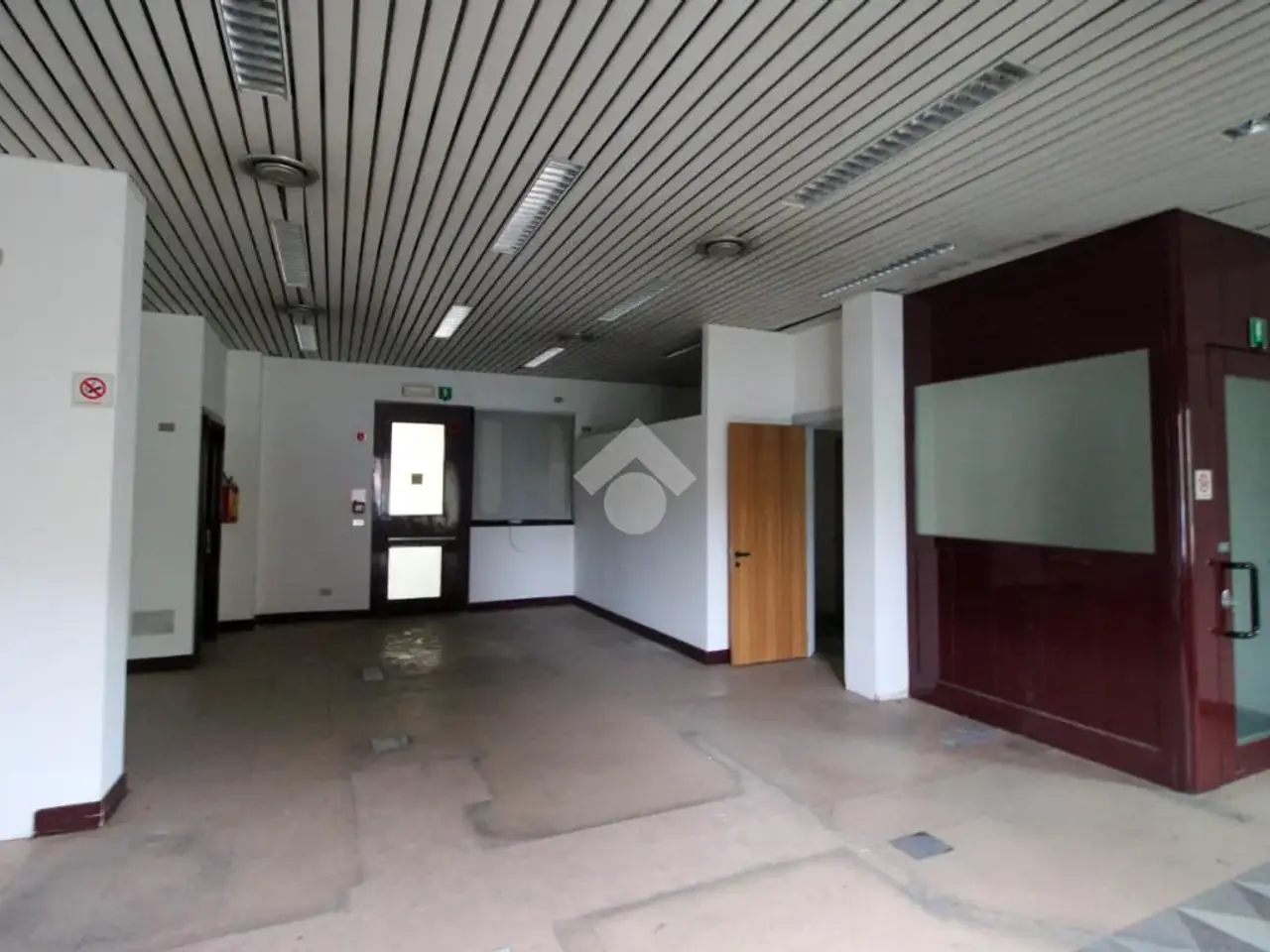 Negozio in Via Volta, Carnate, {3} - Foto 1