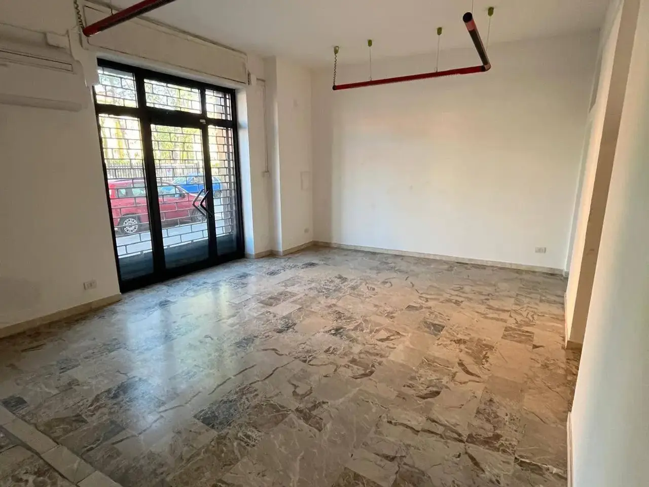 Negozio in Viale  Rimembranze 94, Sesto San Giovanni, {3} - Foto 1