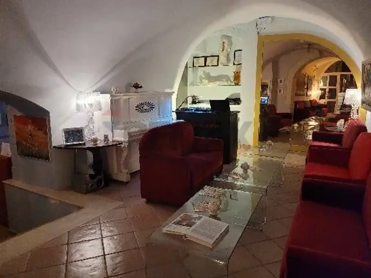 Esercizio commerciale in Via Porta Antica della Città 19, Conversano, {3} - Foto 1