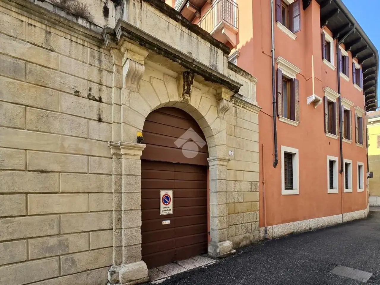 Ufficio in Via Paradiso 19, Verona, {3} - Foto 1