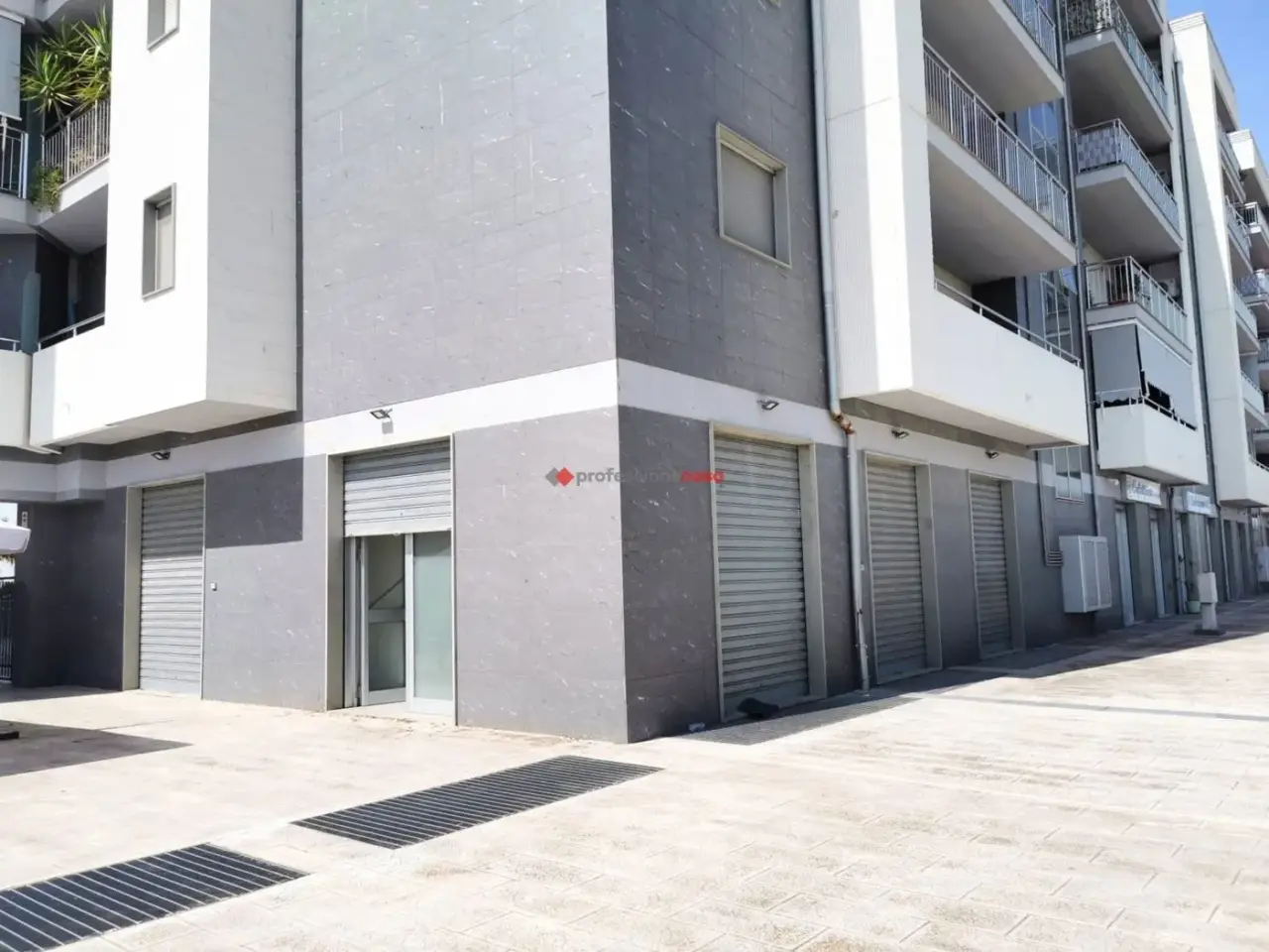 Negozio in Via Stefano Cavaliere, Foggia, {3} - Foto 2