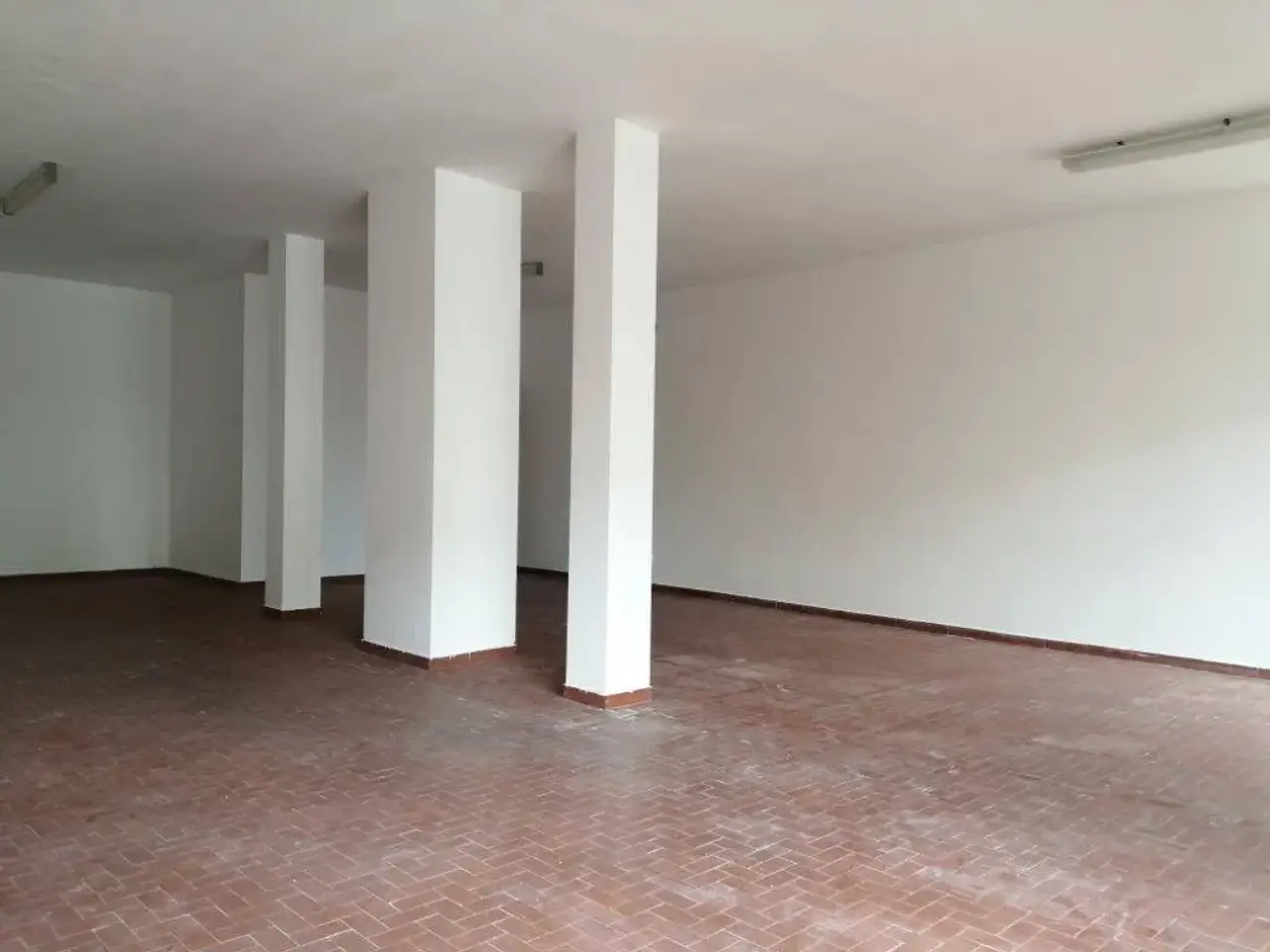 Esercizio commerciale in Via Valdera Capannoli 15, Ponsacco, {3} - Foto 2