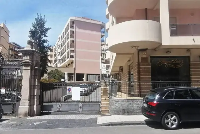 Magazzino in Via Marco Polo  186, Messina - Foto 1