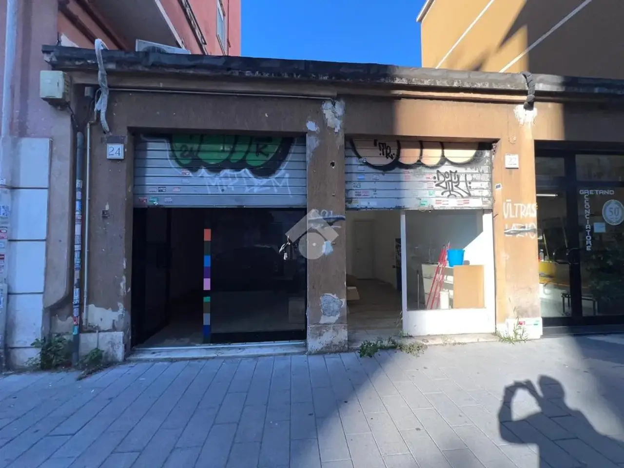 Negozio in Via Amulio 24, Roma, {3} - Foto 1