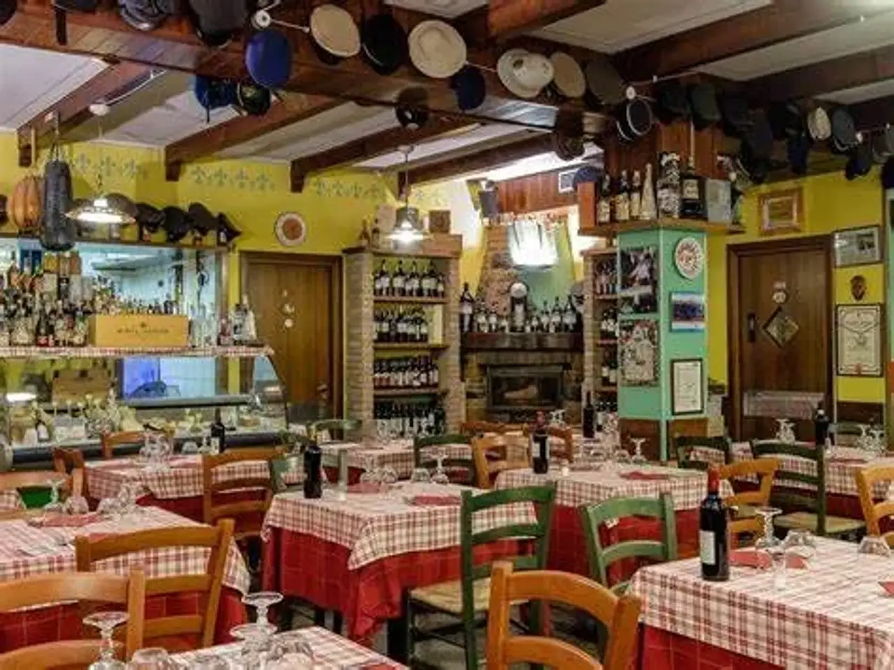 Esercizio commerciale in , Borgo San Lorenzo, {3} - Foto 2