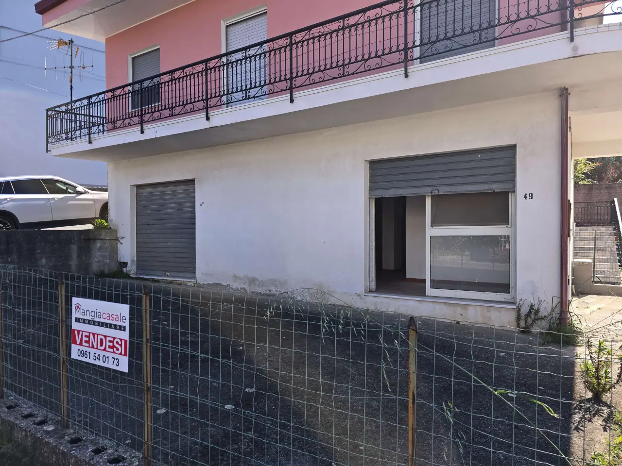 Magazzino in Via Vitaliano Parrella, Settingiano, {3} - Foto 2