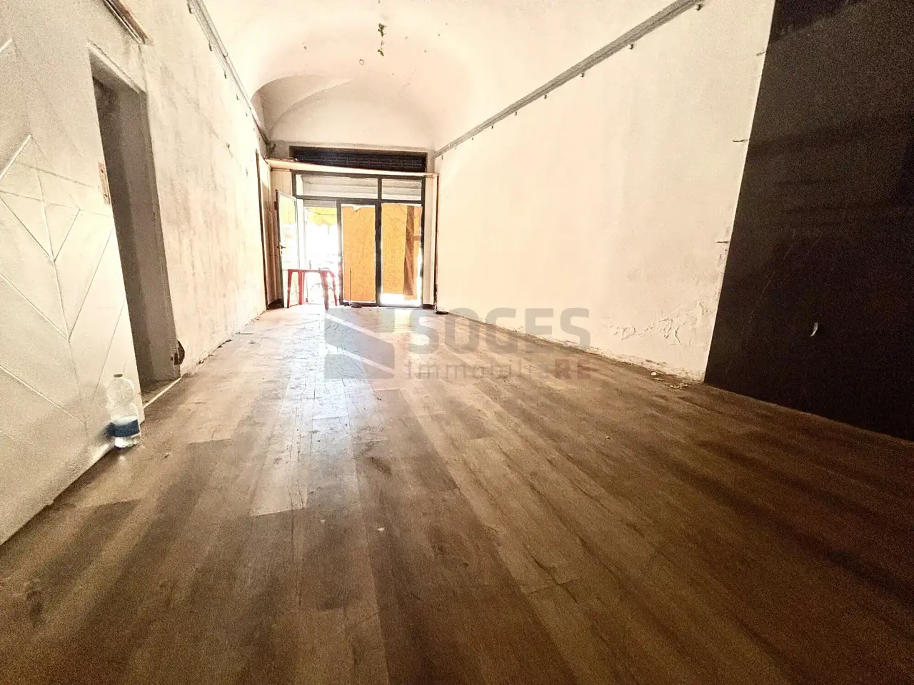 Negozio in Piazza Averani, Figline e Incisa Valdarno, {3} - Foto 2