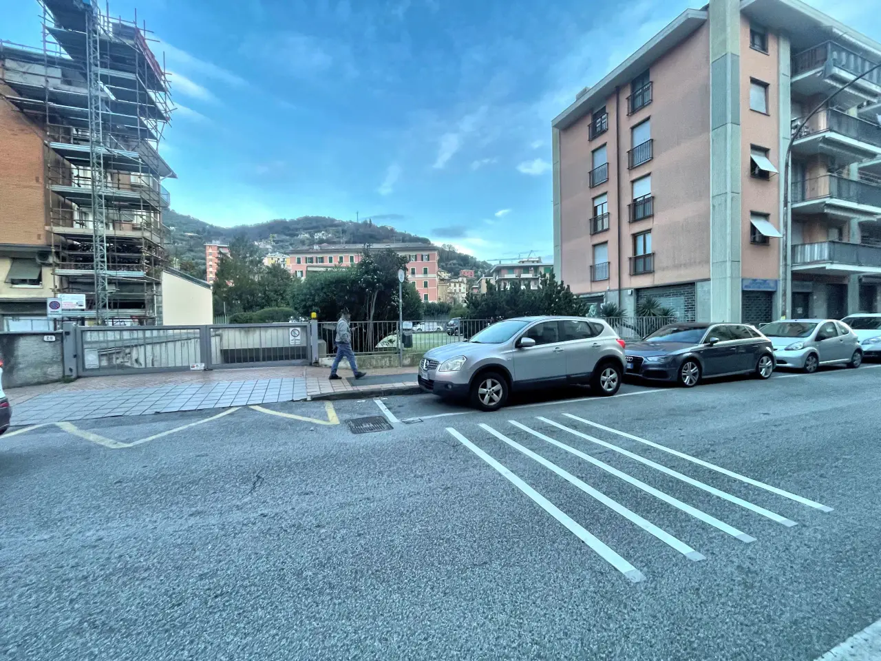 Parcheggio chiuso in Via XXV Aprile 16, Recco, {3} - Foto 1