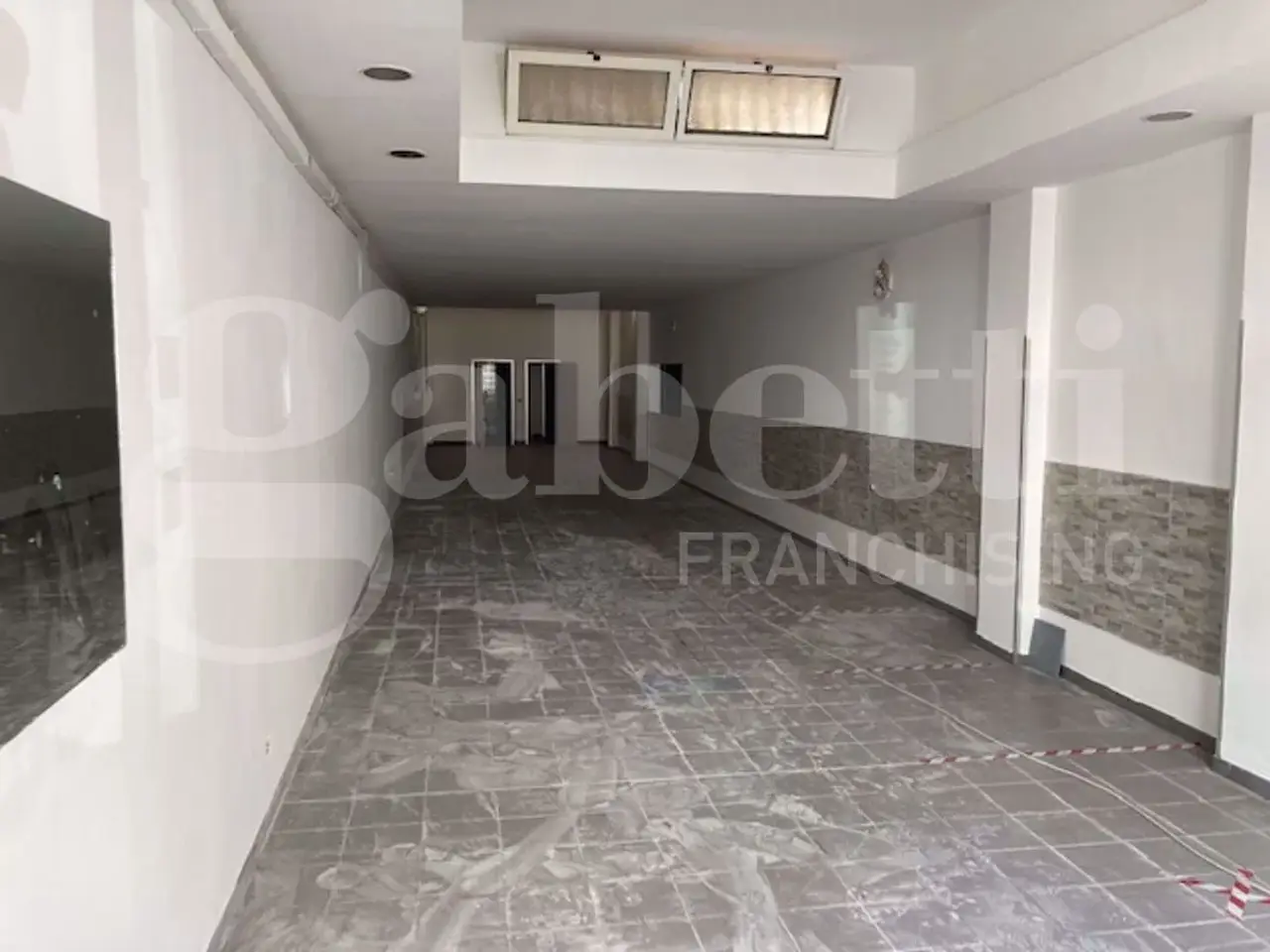 Negozio in Via Grazia Balsamo 30, Brindisi, {3} - Foto 1