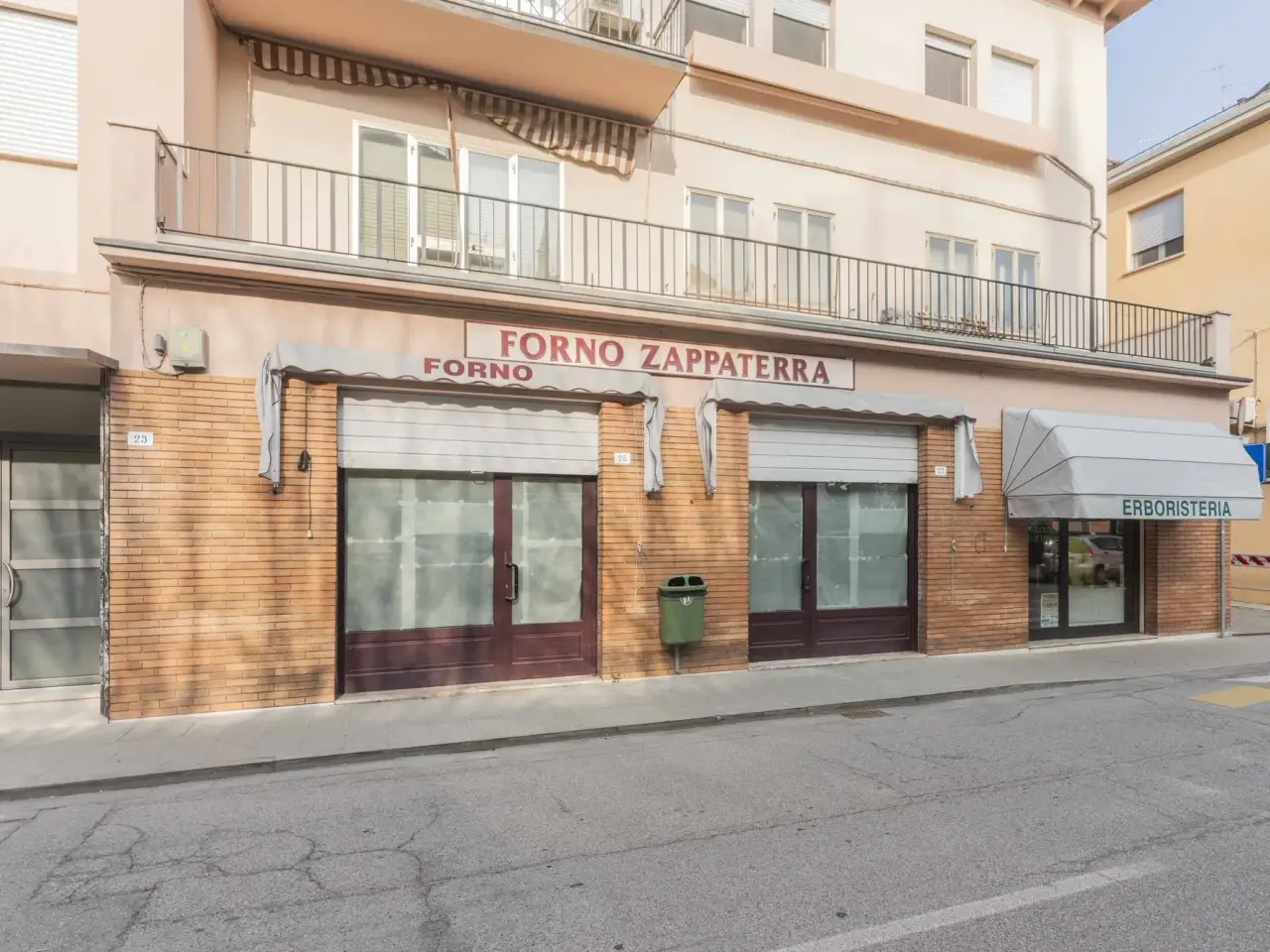 Negozio in Via Roma 25-27-33, Poggio Renatico, {3} - Foto 1