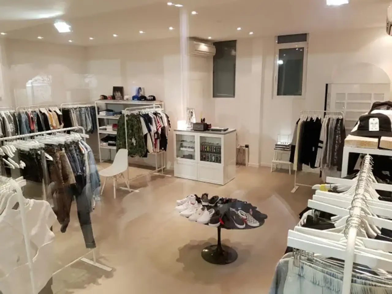 Negozio in , Riccione, {3} - Foto 1