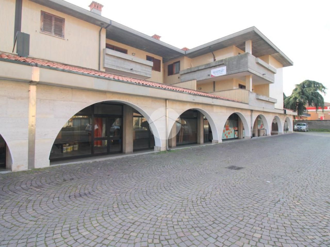 Negozio in Via B. Cavalli 36, Castrezzato, {3} - Foto 1