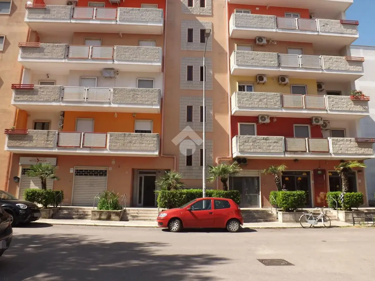 Magazzino in Via Sacerdote Giovanni di Leo 82, Bisceglie, {3} - Foto 1
