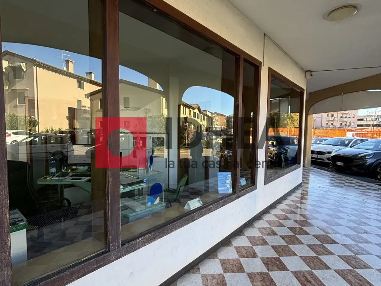 Negozio in Piazza Aldo Moro, Villorba, {3} - Foto 2