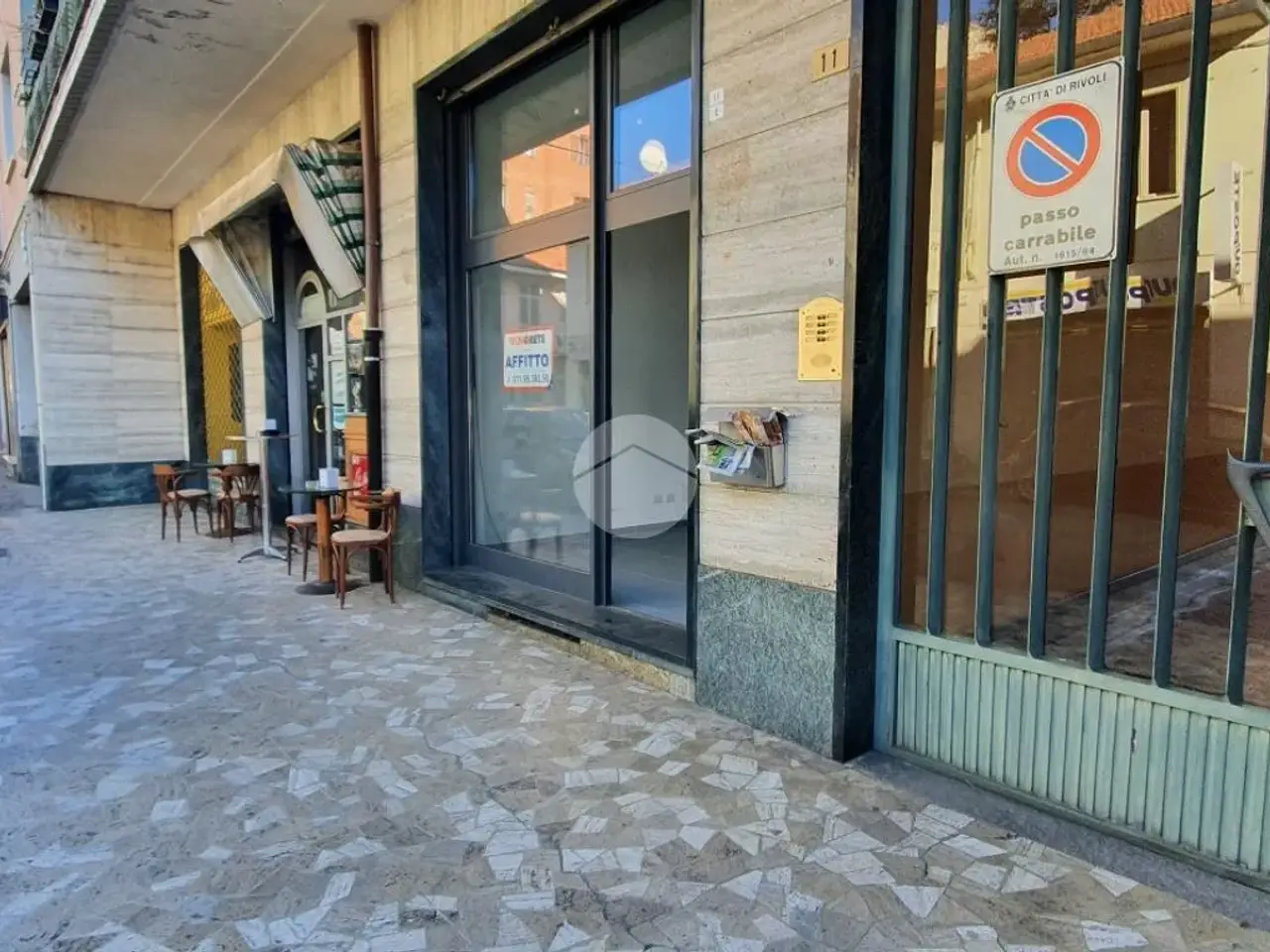 Negozio in Via C di V Veneto 11, Rivoli, {3} - Foto 2