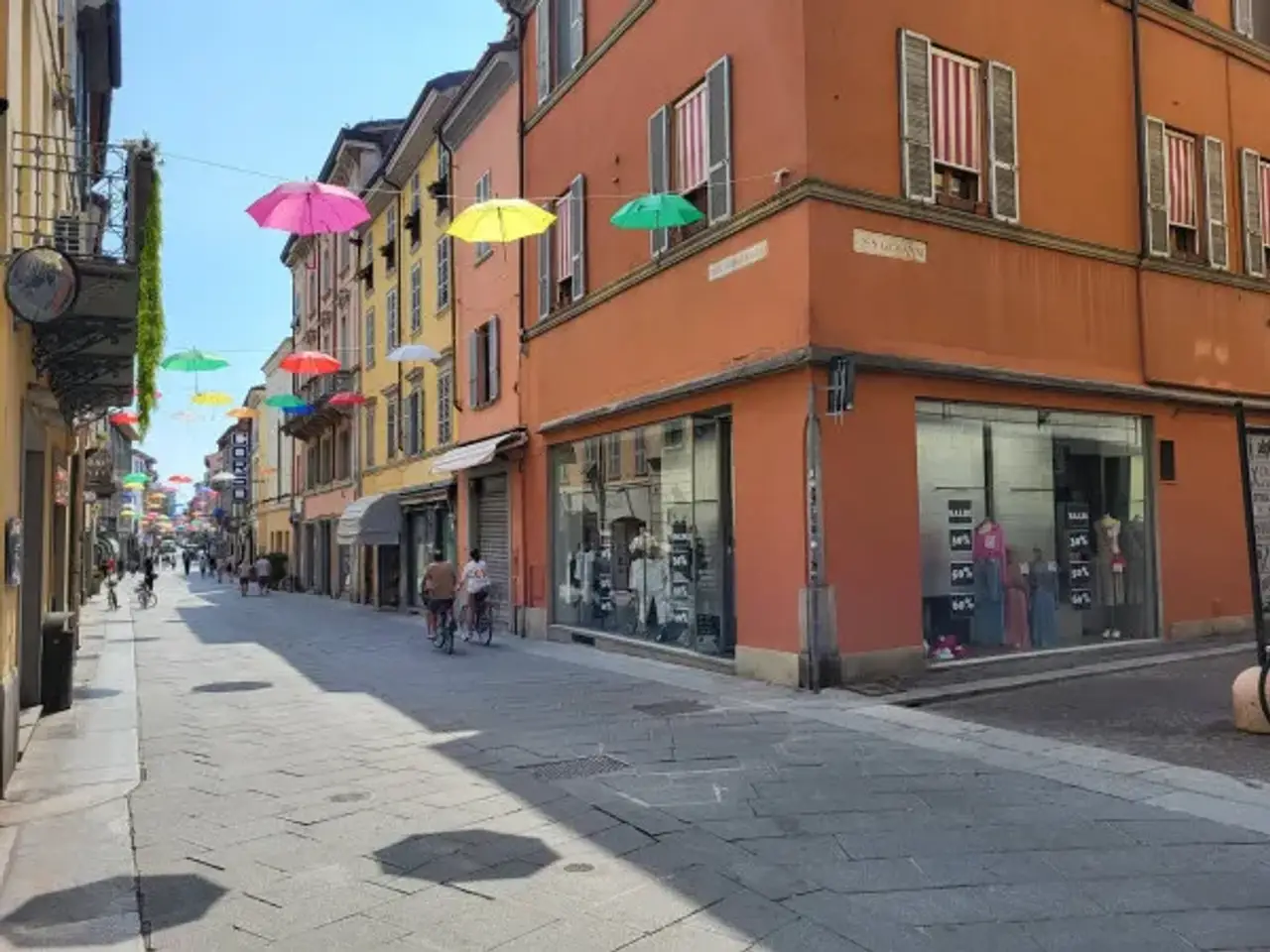 Abbigliamento in Corso Vittorio Emanuele II 61, Piacenza, {3} - Foto 2