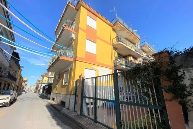 Trilocale in Via Vincenzo Bellini 52, Brusciano - Foto 1