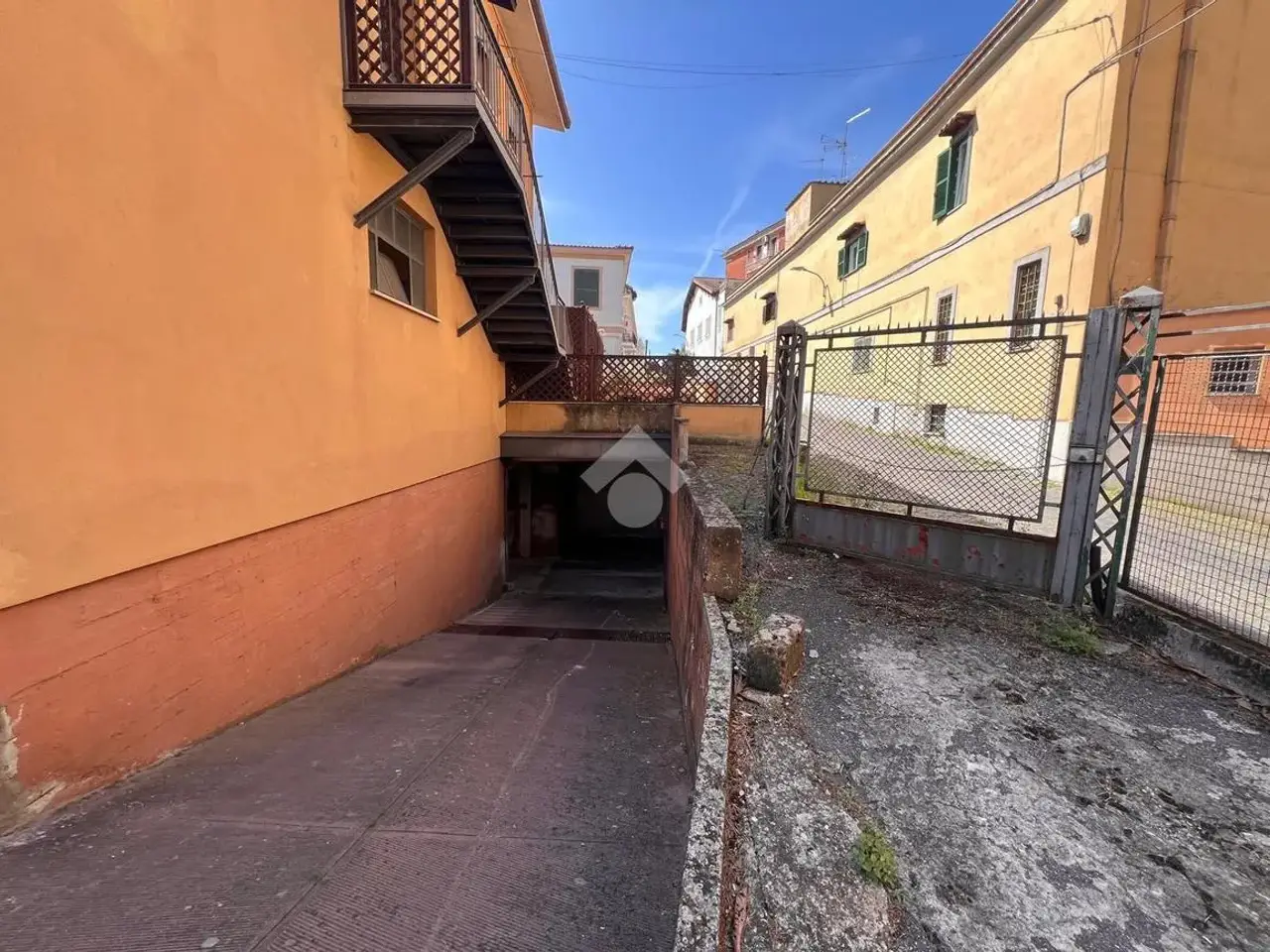 Magazzino in Via del Torrione 28, Albano Laziale, {3} - Foto 1