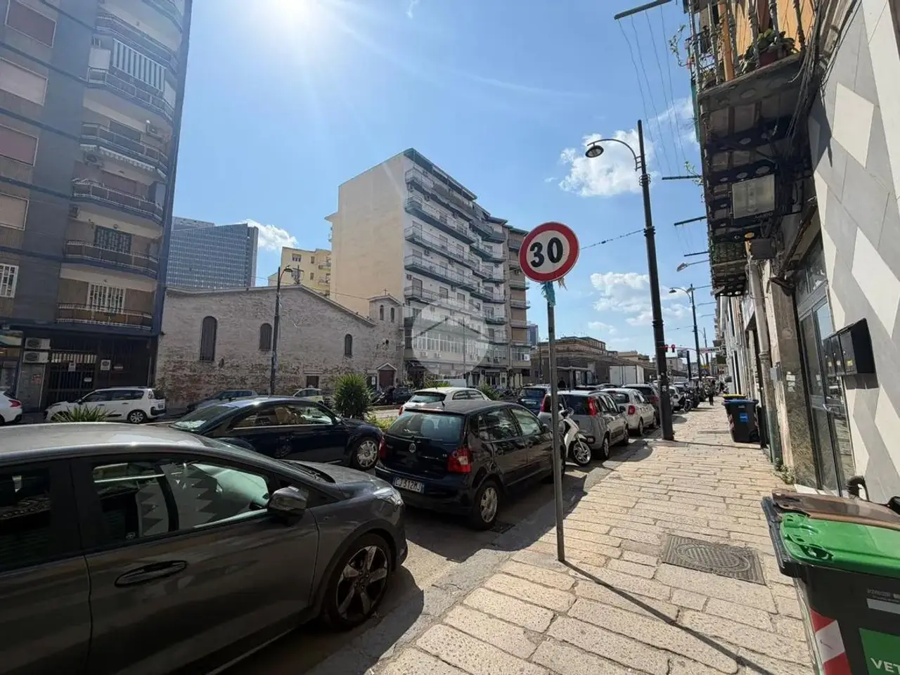 Negozio in Via Nuova Poggioreale 45, Napoli, {3} - Foto 2