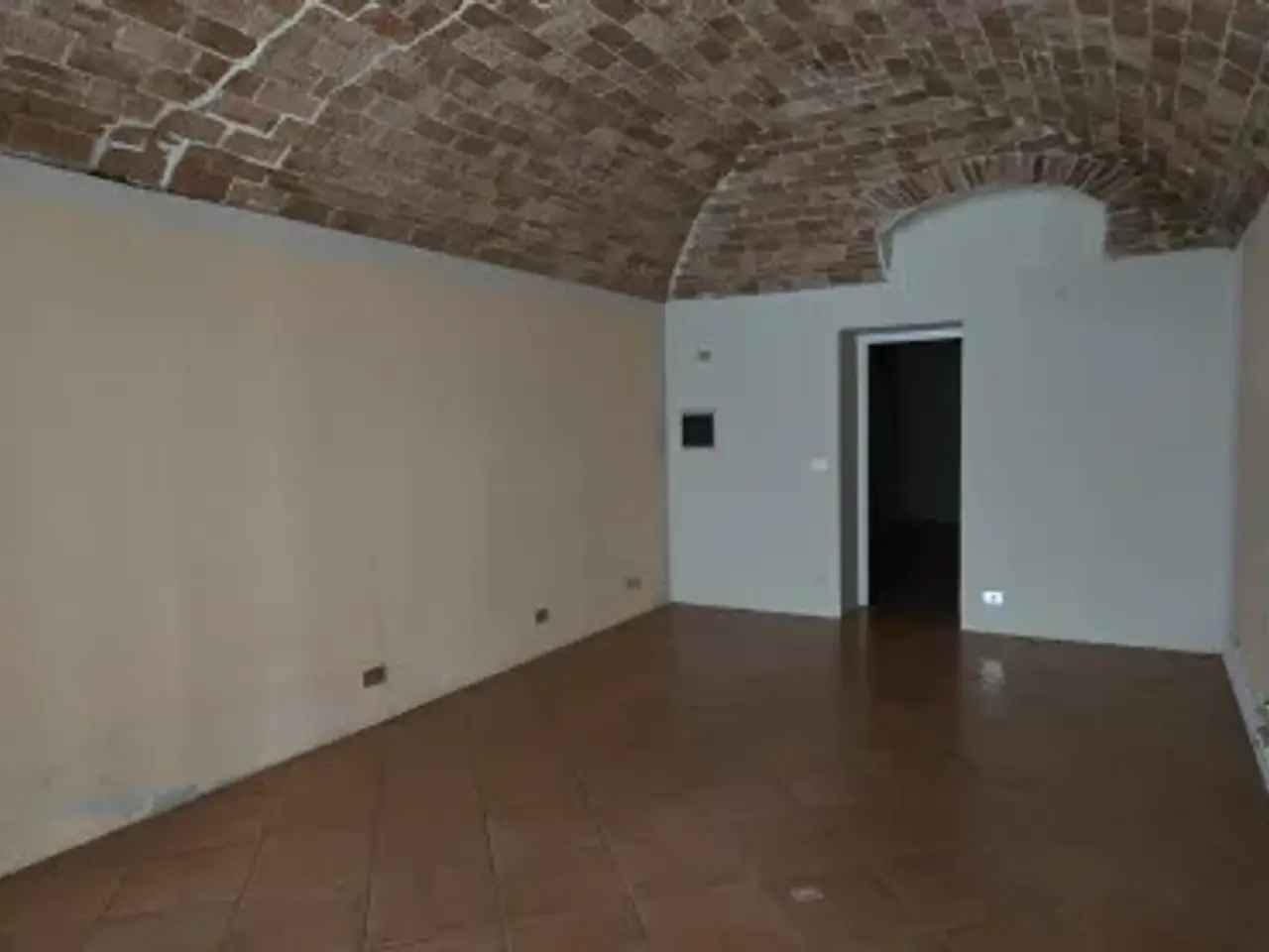 Negozio in Via Angelo Brofferio 153, Asti, {3} - Foto 2