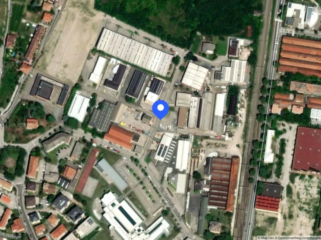 Magazzino in Via C. Baroni Cavalcabo' -, Rovereto, {3} - Foto 1