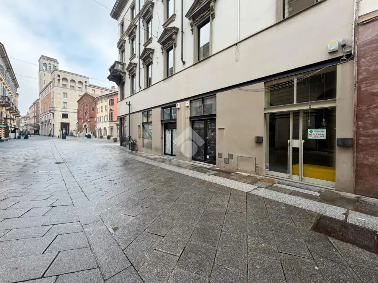 Negozio in Corso Vittorio Emanuele II 36, Piacenza, {3} - Foto 1