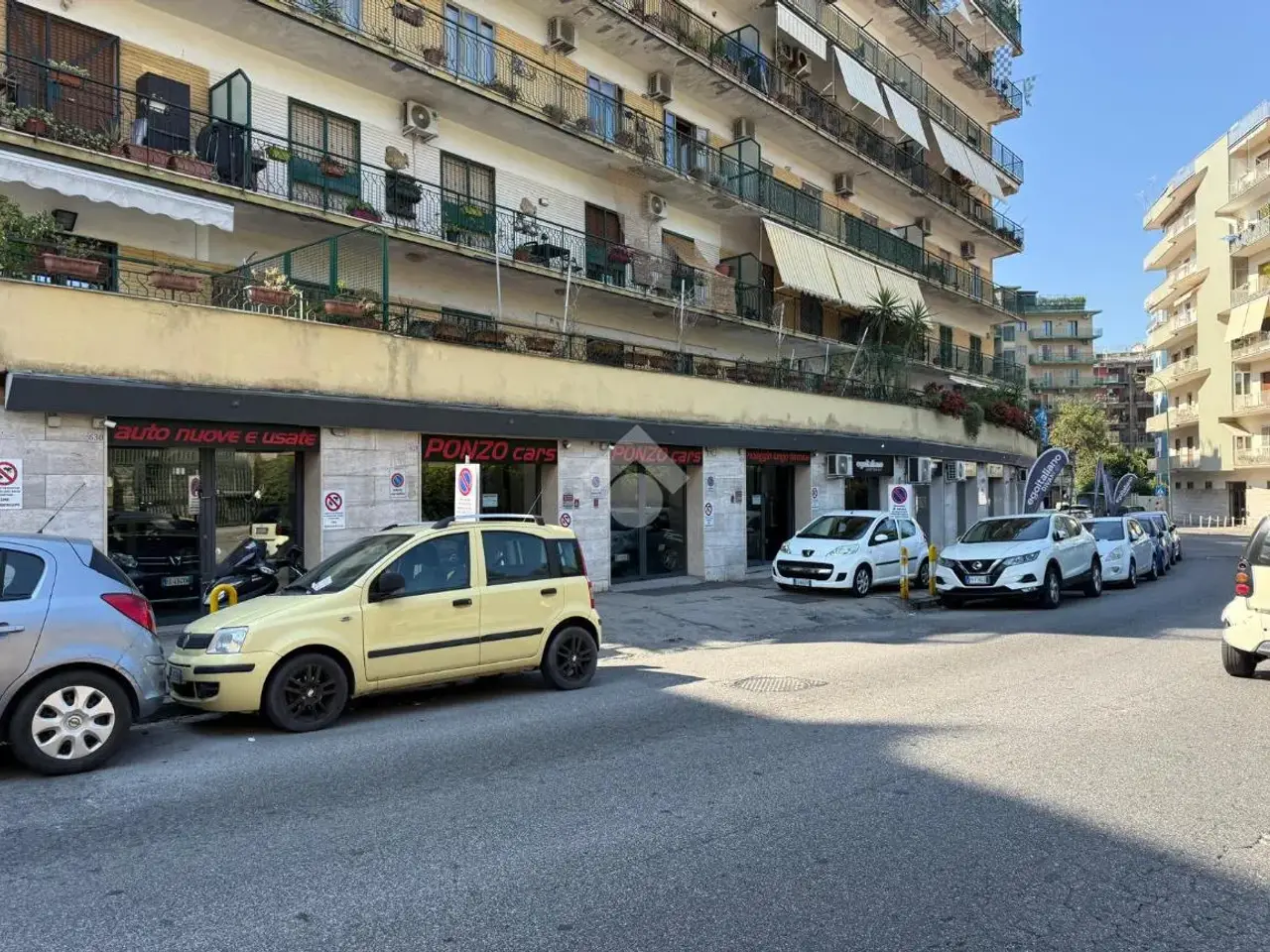 Negozio in Via Gabriele Jannelli 264, Napoli, {3} - Foto 2