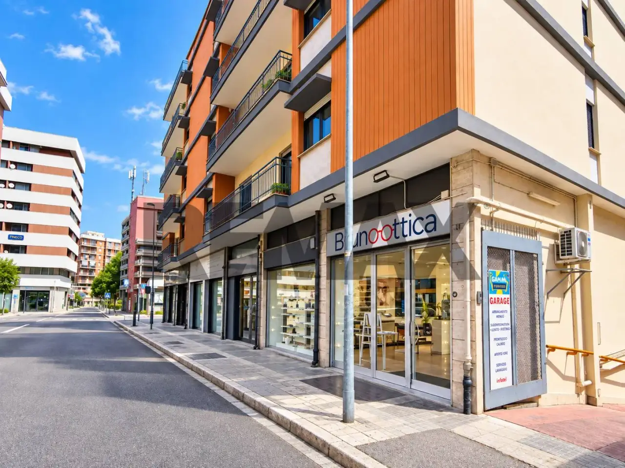 Negozio in Via Nicola De Gemmis 41/43, Bari, {3} - Foto 2