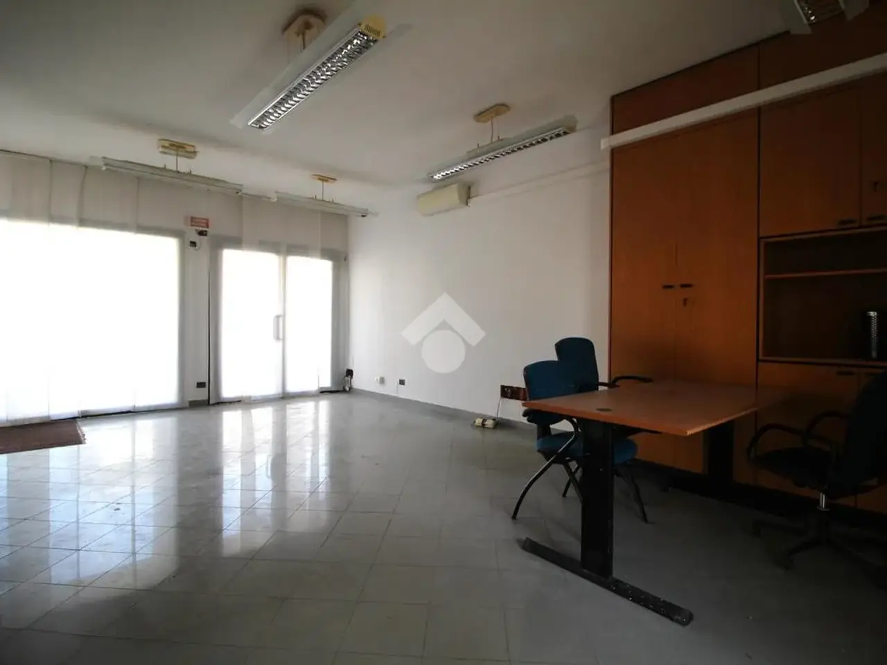 Negozio in Via Unione Europea 22, Marmirolo, {3} - Foto 2
