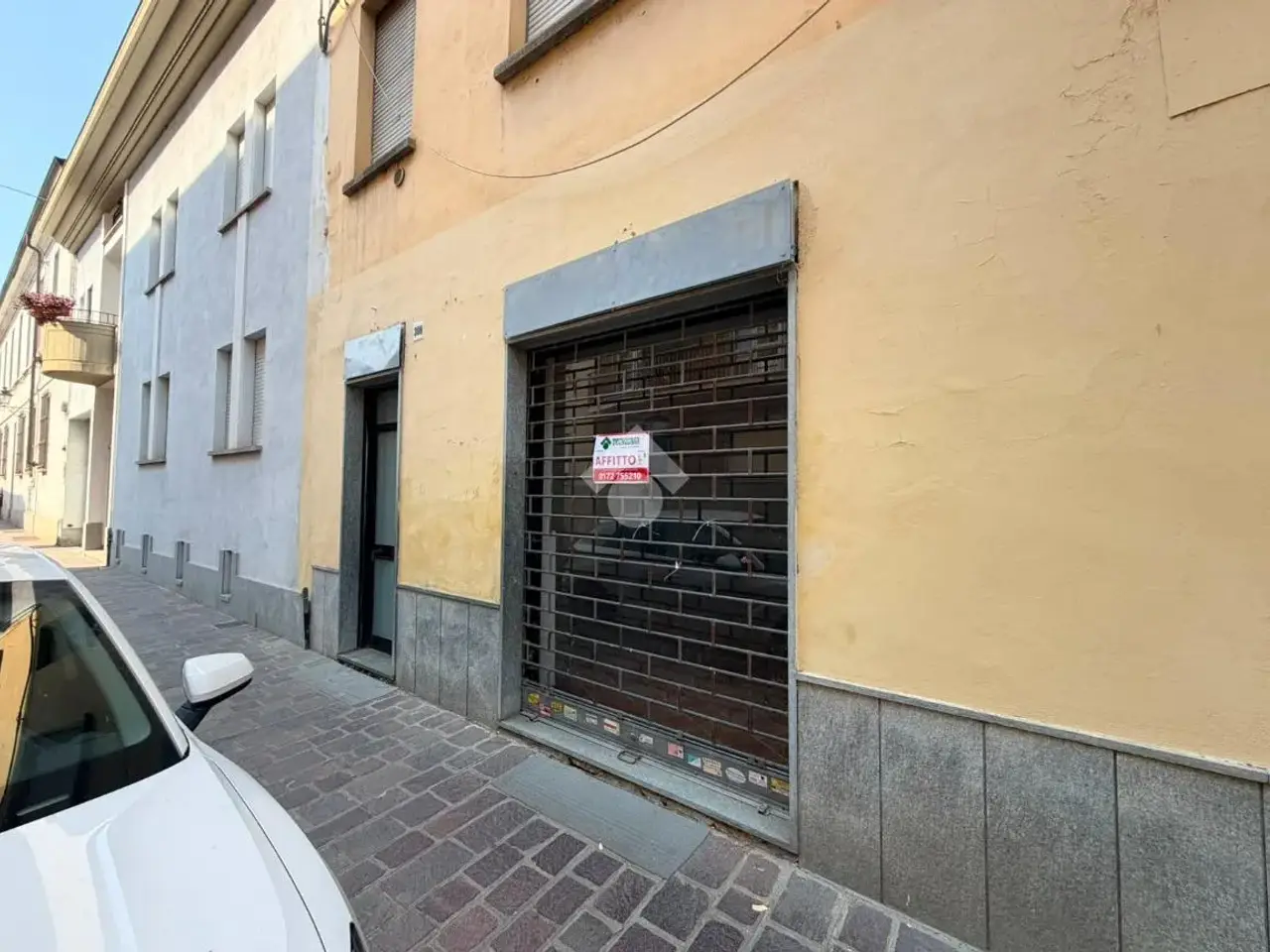 Negozio in Via Vittorio Emanuele II 308, Bra, {3} - Foto 2