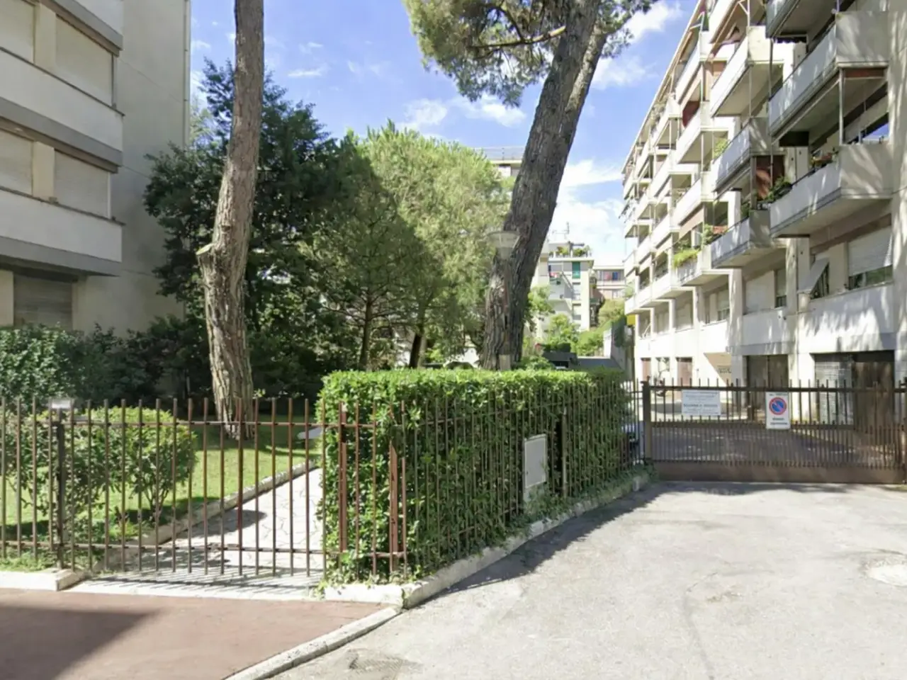 Parcheggio chiuso in , Rapallo, {3} - Foto 2