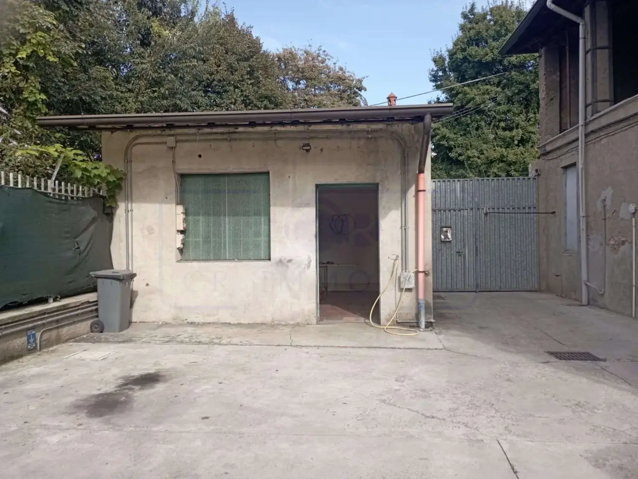 Magazzino in Via Ernesto Teodoro Moneta 83, Milano, {3} - Foto 1