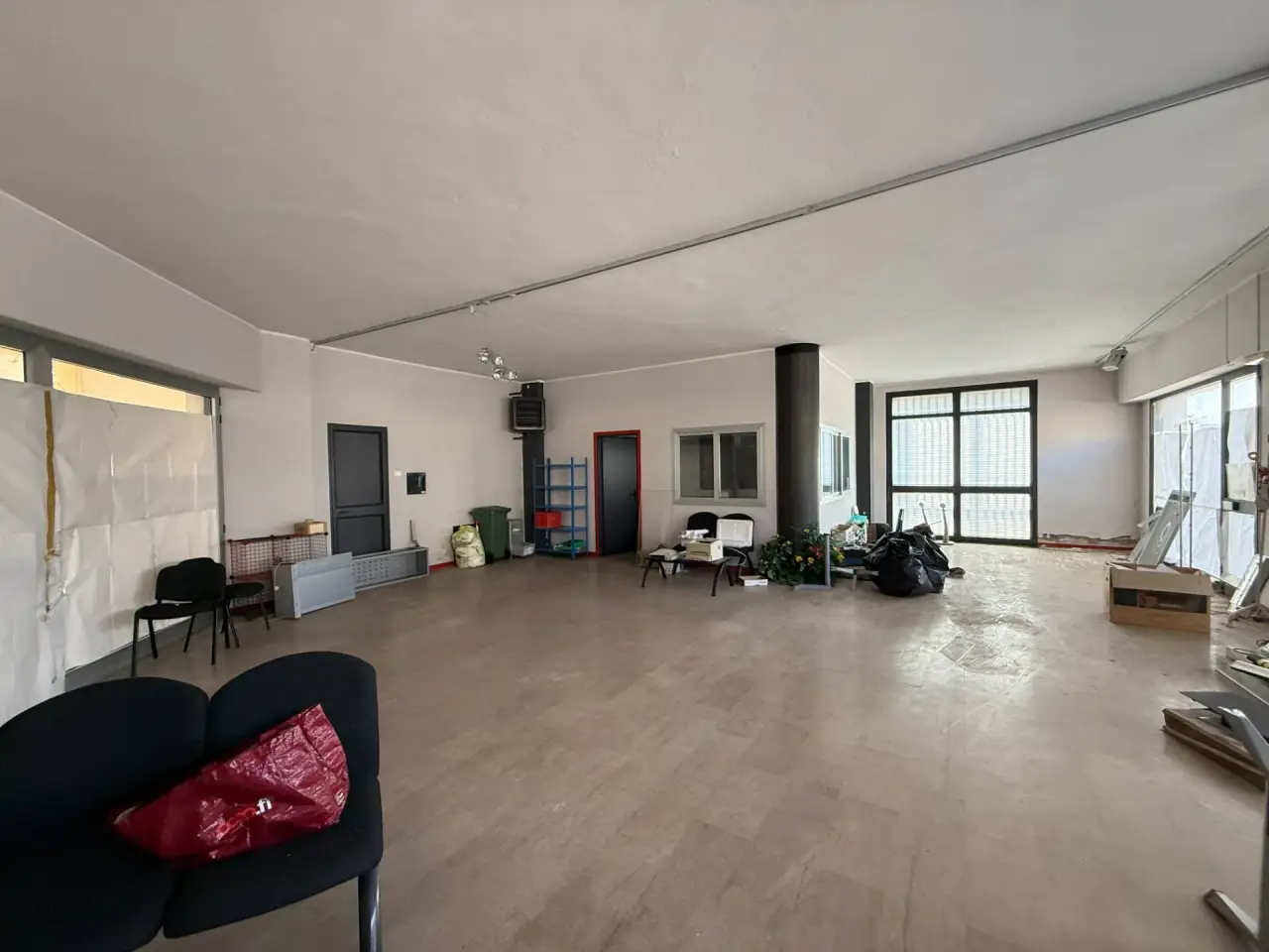 Negozio in , Ostiglia, {3} - Foto 1