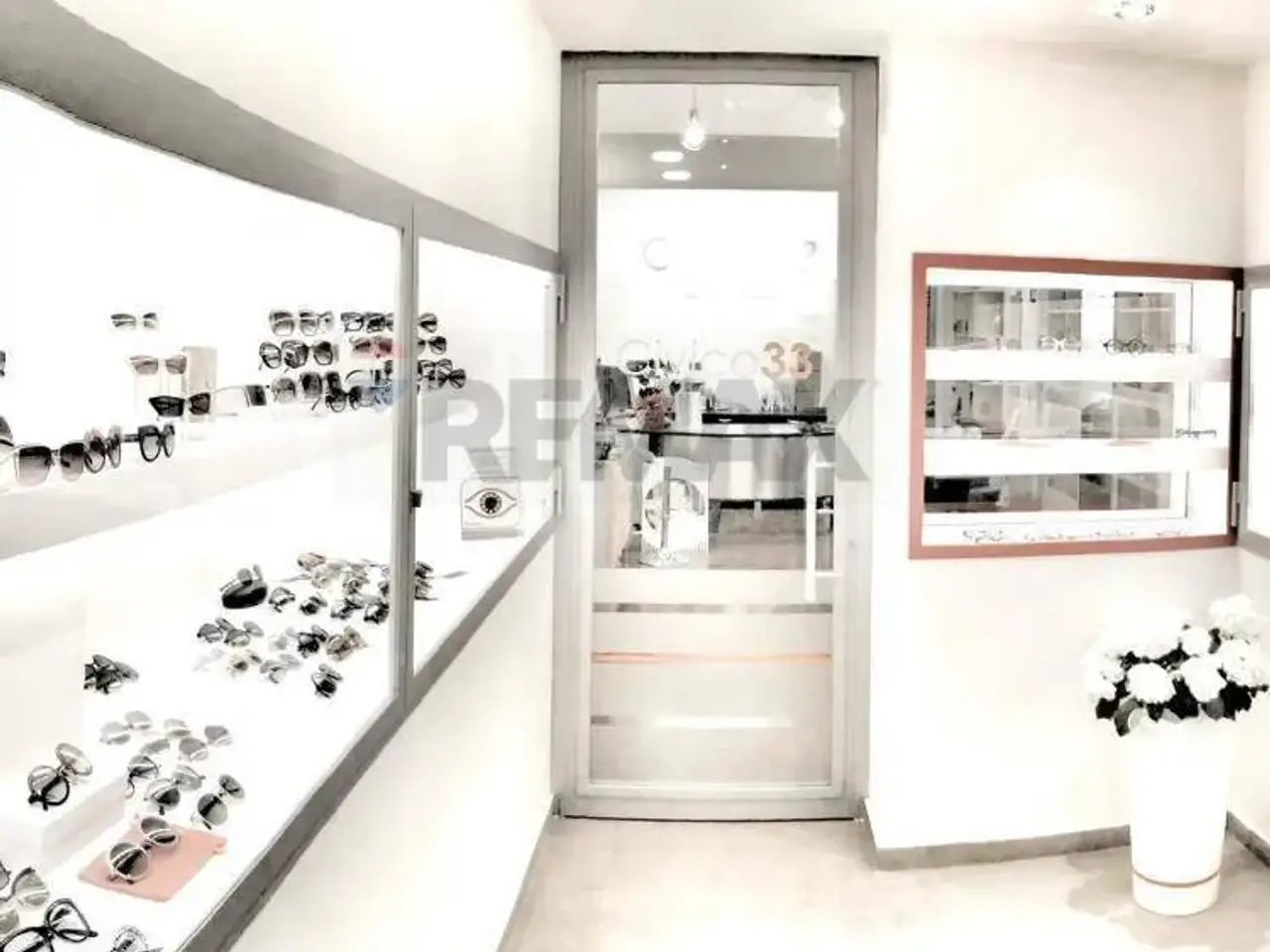 Esercizio commerciale in Via Gela 33, Roma, {3} - Foto 1