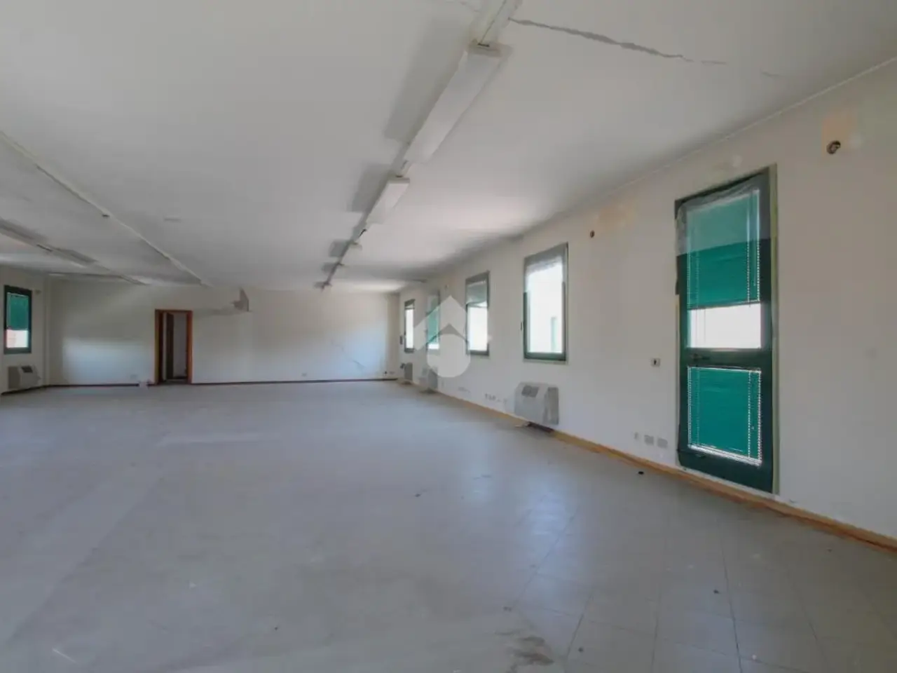 Ufficio in Piazza Unita' d' Italia, Maranello, {3} - Foto 1