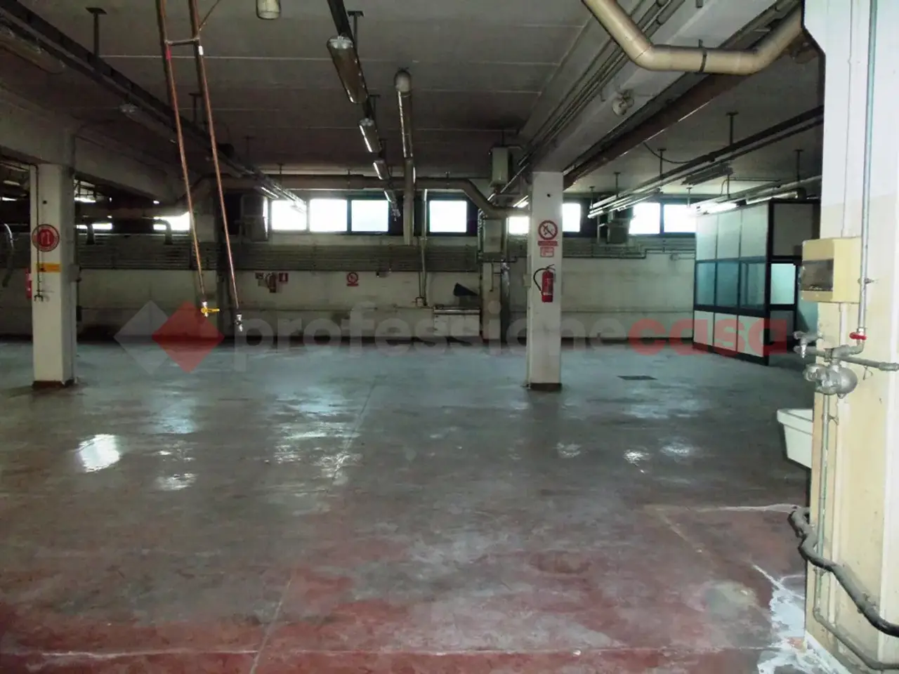 Laboratorio in , Arezzo, {3} - Foto 2