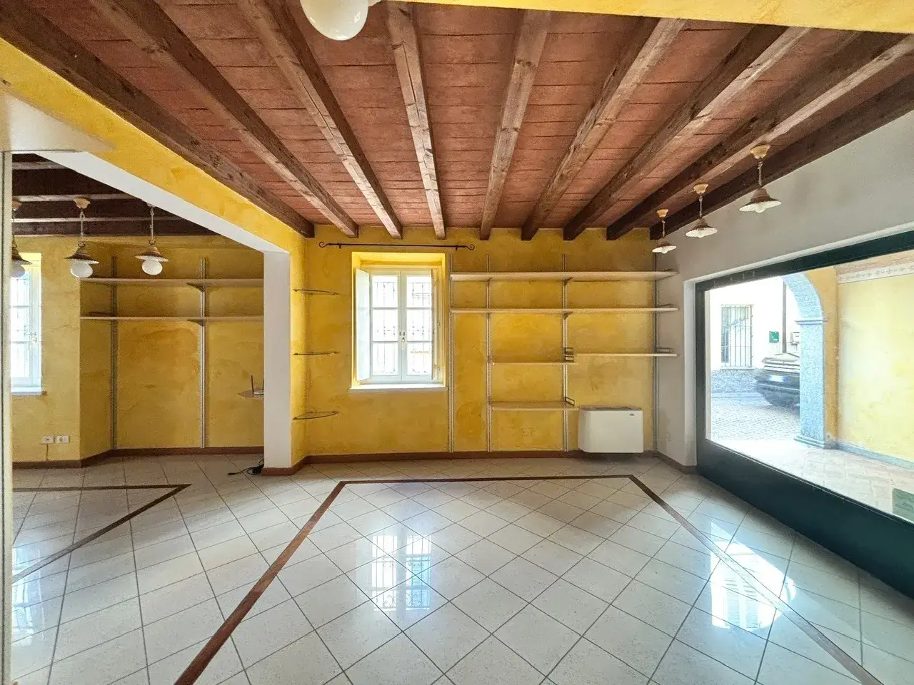 Abbigliamento in Via Nicelli 1, Lugagnano Val D'Arda, {3} - Foto 1