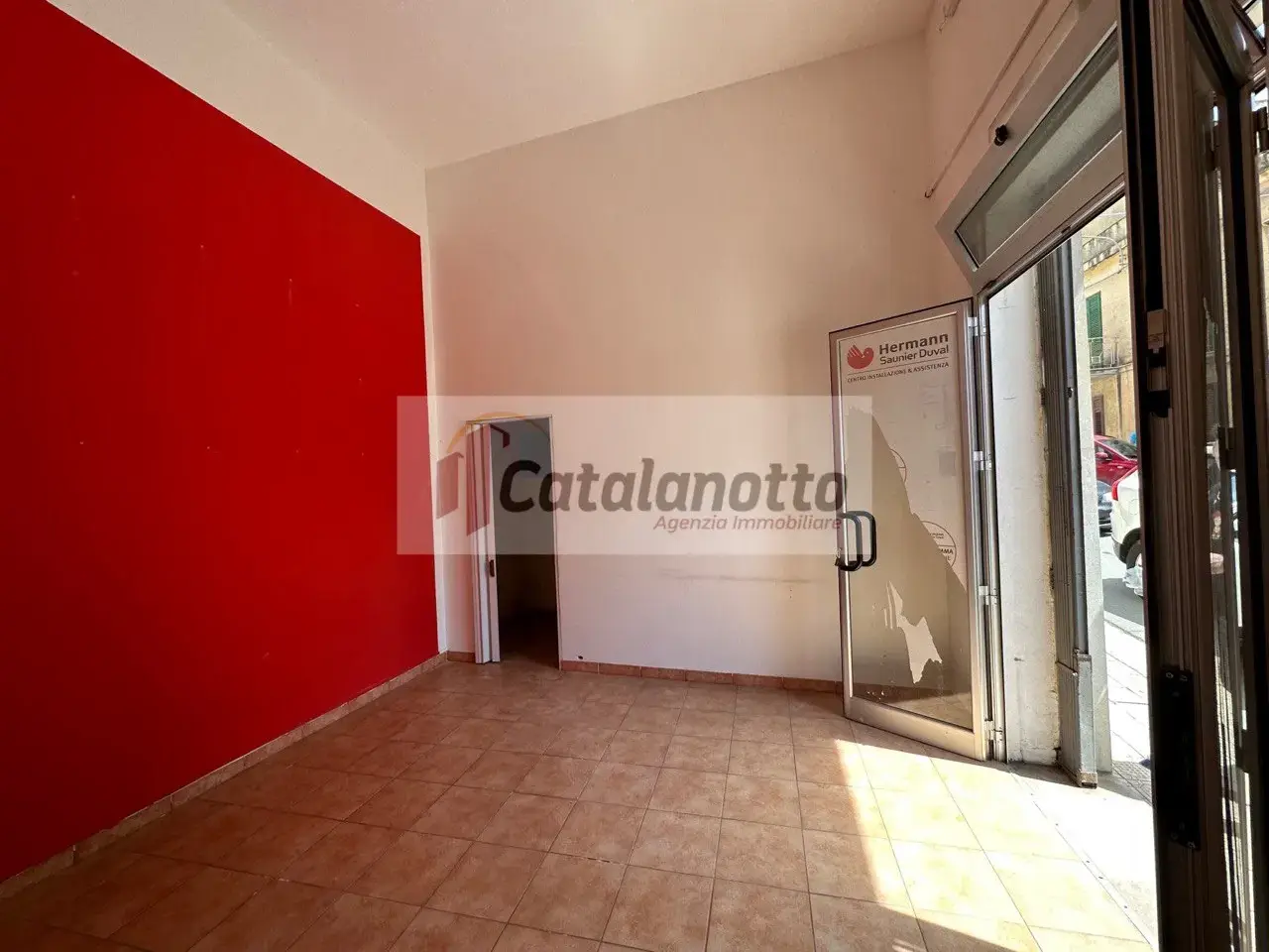 Ufficio in Castelvetrano, Trapani, Sicilia, 91022, Italia, Castelvetrano, {3} - Foto 1