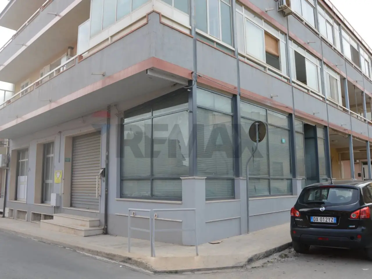 Negozio in Via delle Ortensie Angolo La Marmora, Pachino, {3} - Foto 2